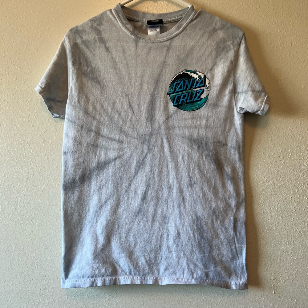 Santa Cruz small T shirt
